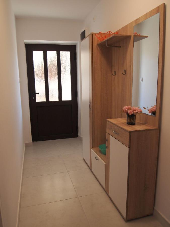 Nadalina Apartament *